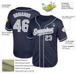 Maglia da baseball retrò in mesh blu navy autentica personalizzata grigio-bianca Maglia da baseball retrò in mesh blu navy autentica personalizzata grigio-bianca